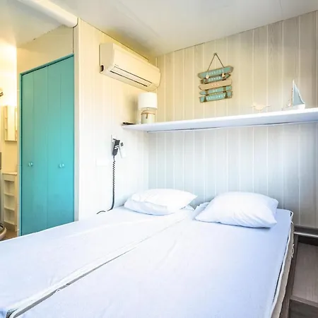 Cosy 7 Minutes Walk From The Sea! *